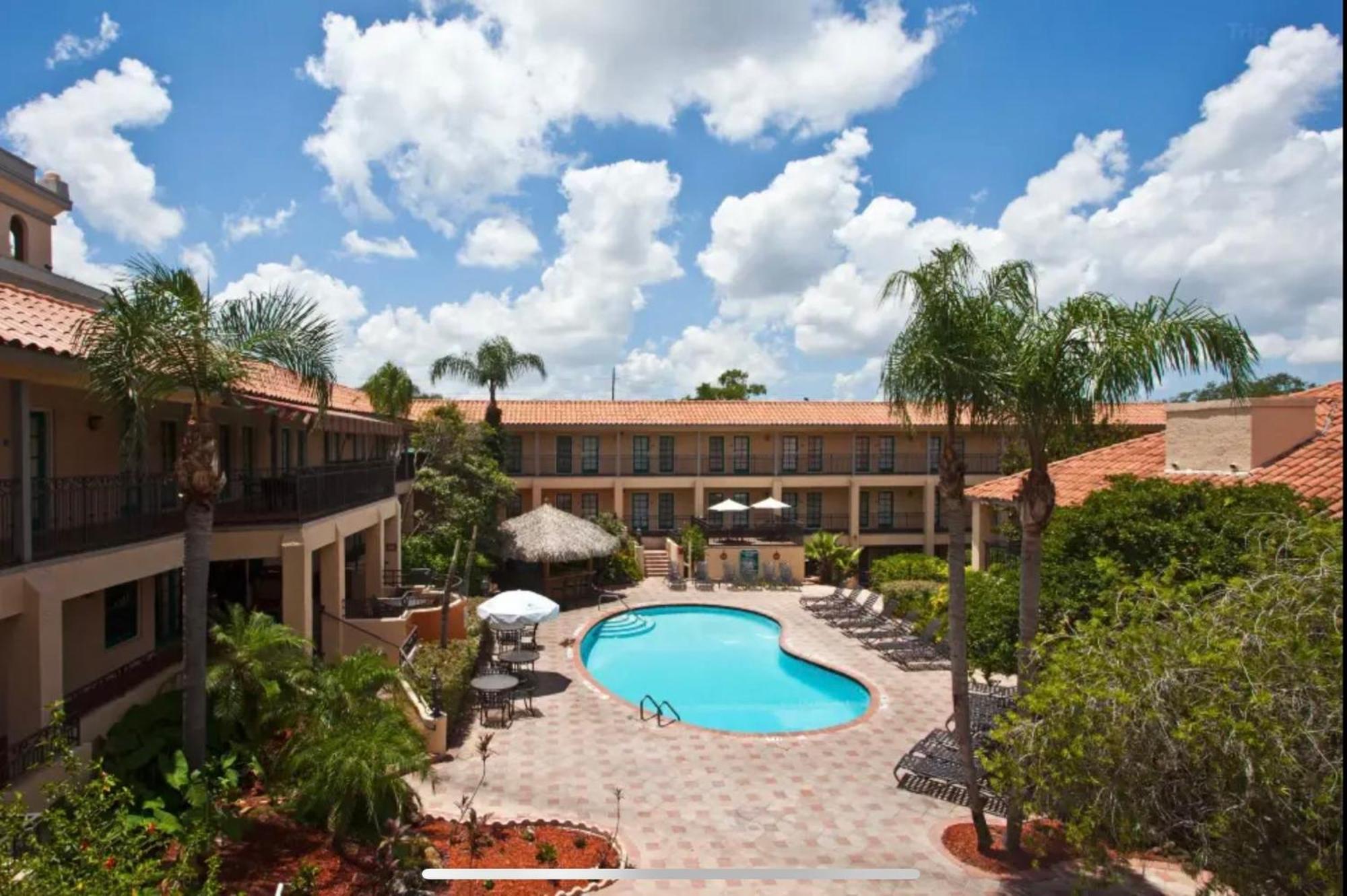 Red Roof Inn Plus & Suites Tampa Eksteriør bilde