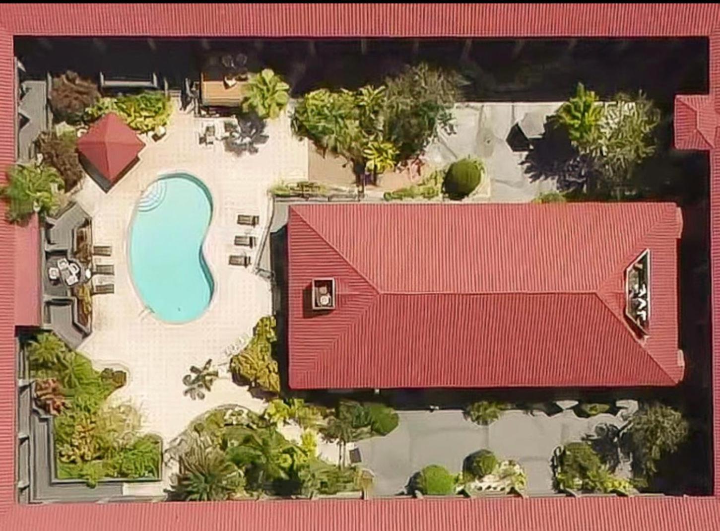 Red Roof Inn Plus & Suites Tampa Eksteriør bilde