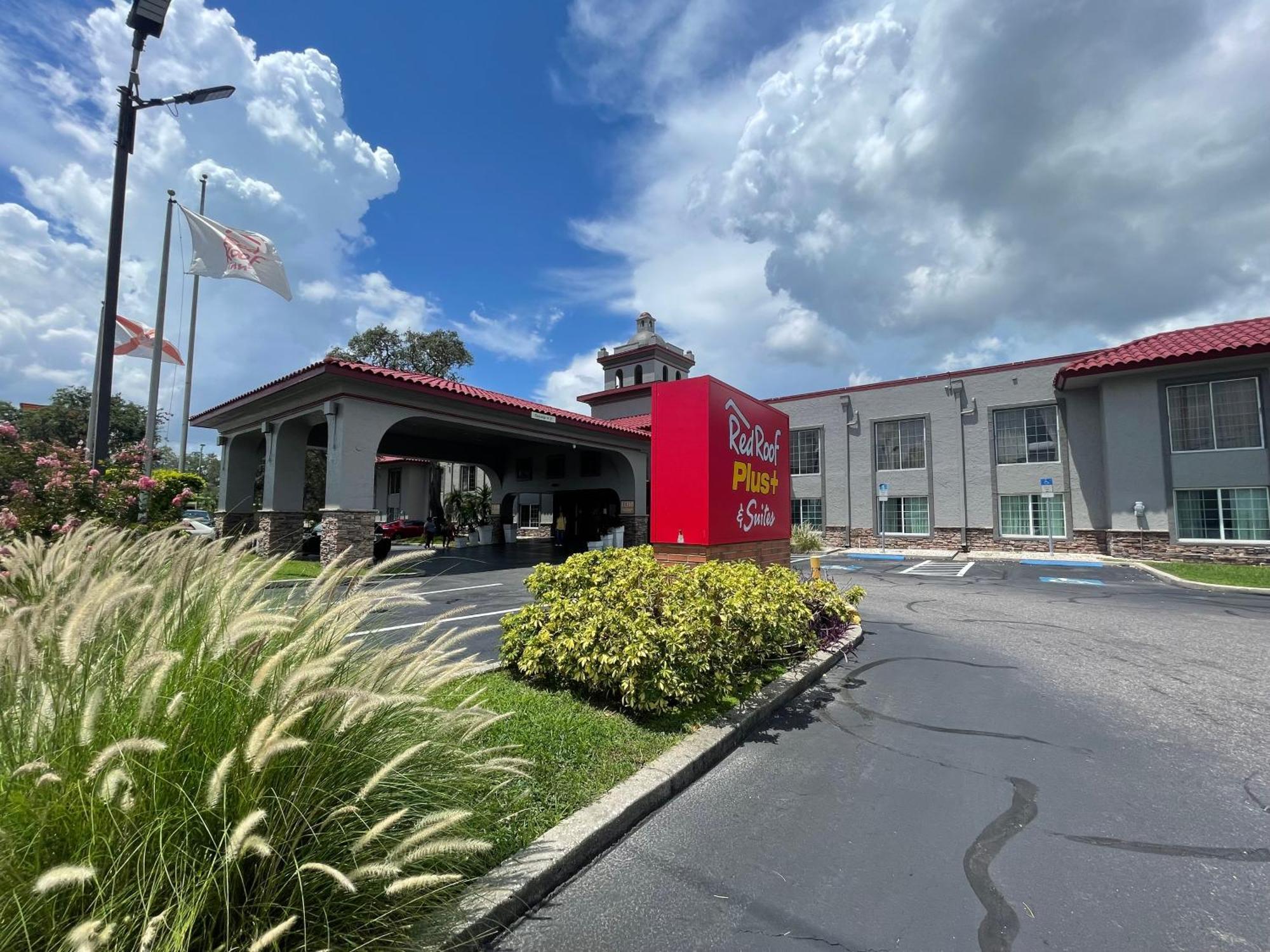 Red Roof Inn Plus & Suites Tampa Eksteriør bilde